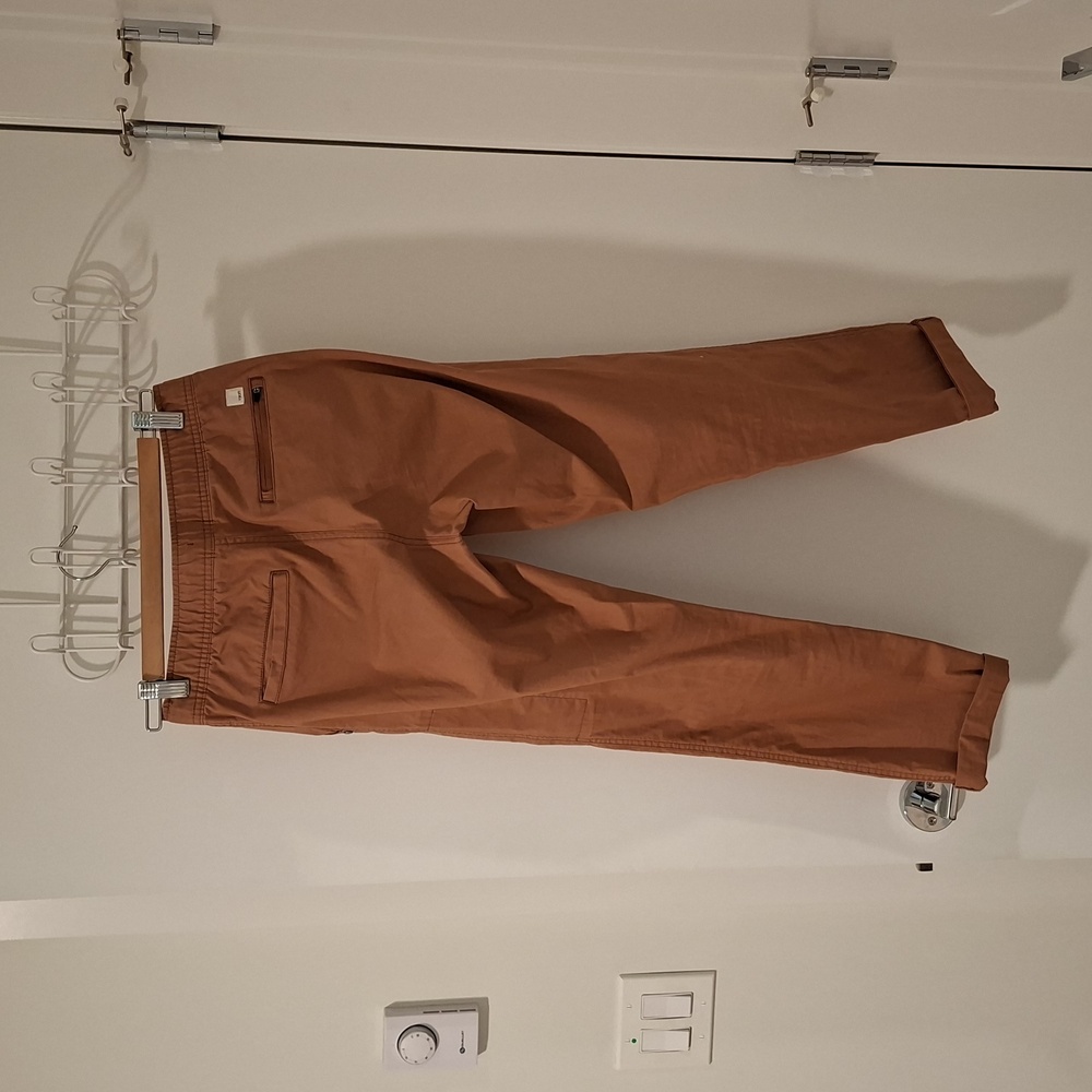 Vuori The Rise/The Shine Drawstring Ripstop Pants in Clay/Rust (Size XS) - Picture 8 of 10